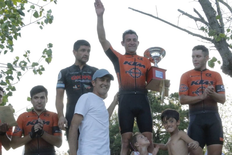 Pablo Brun gan el Gran Premio Emilio Junco en Bolvar